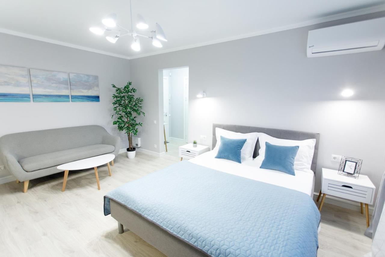 Apart-Hotel "Lavina" ซูมี ภายนอก รูปภาพ